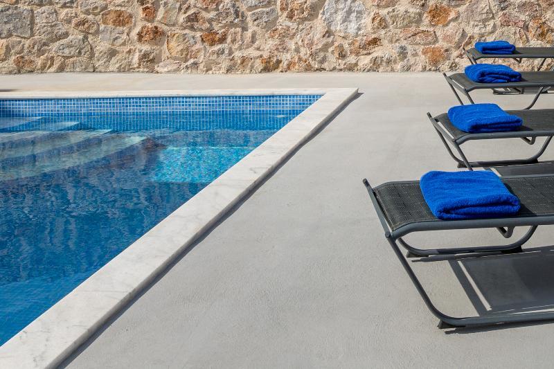 Desiterra Resort Suites & Villas 卡特瑞杜斯 外观 照片